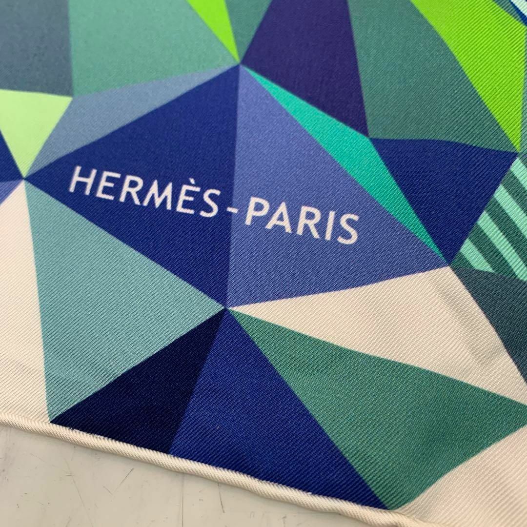 Hermes(エルメス)の☆美品☆HERMES カレ90 シルクスカーフ ペガサスのいたずら レディースのファッション小物(バンダナ/スカーフ)の商品写真