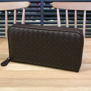 ボッテガヴェネタ(Bottega Veneta)の超美品 ボッテガヴェネタ イントレチャート ラウンドファスナー長財布 ブラウン(長財布)