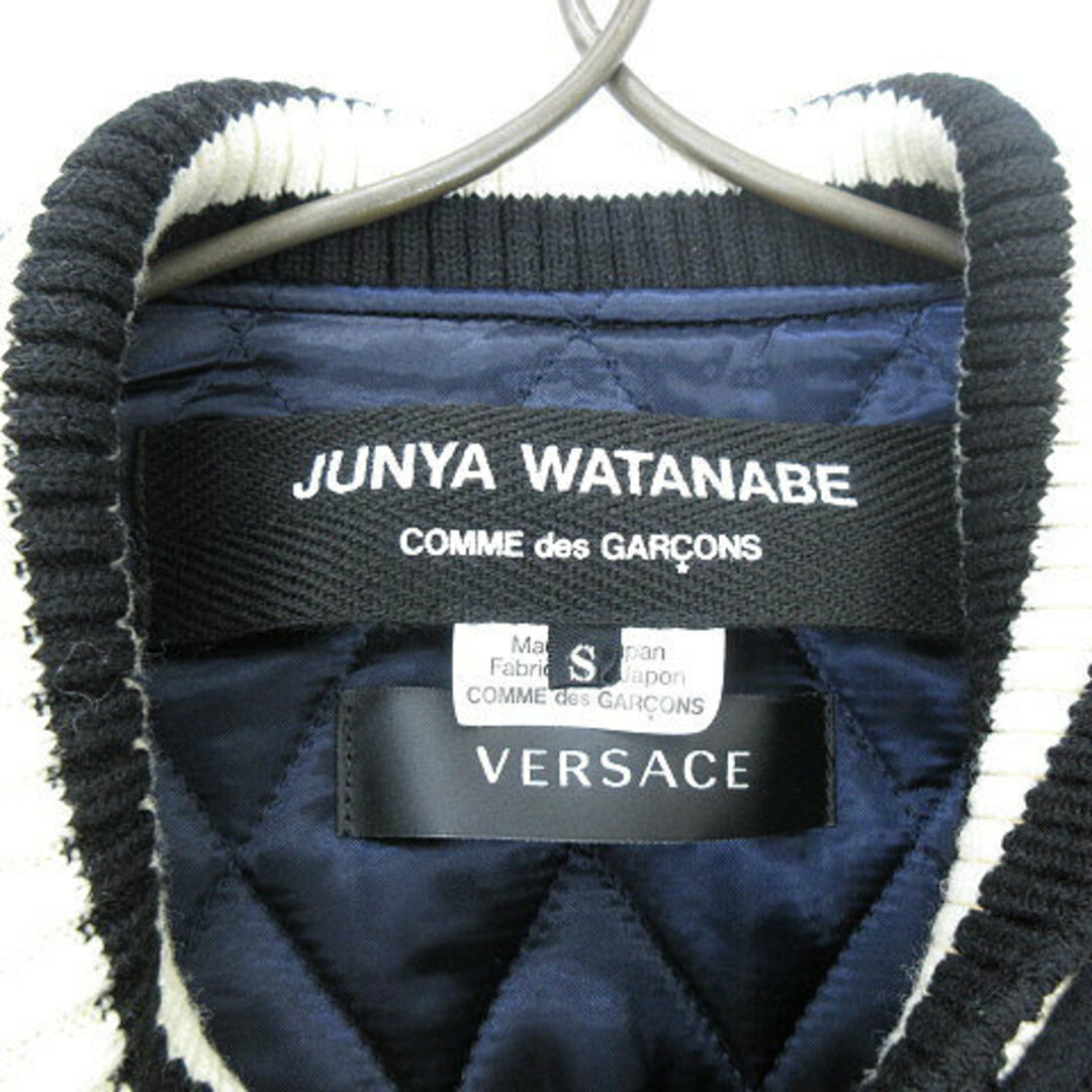 JUNYA WATANABE(ジュンヤワタナベ)のJUNYA WATANABE VERSACE チェック切替 スタジャン 黒 S レディースのジャケット/アウター(その他)の商品写真