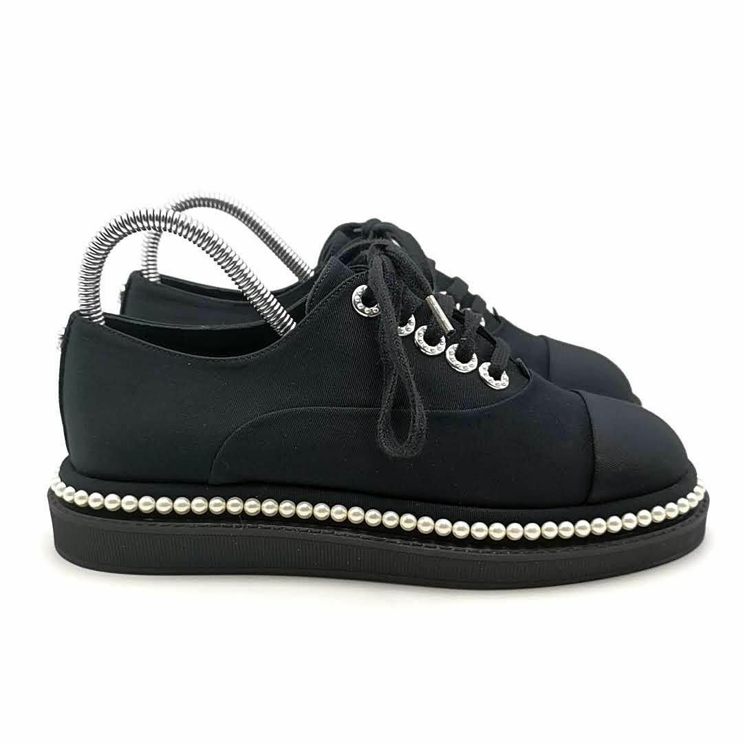 CHANEL - 美品 シャネル CHANEL スニーカー パール 03-24032501 CHANEL - 美品 シャネル CHANEL スニーカー パール 03-24032501