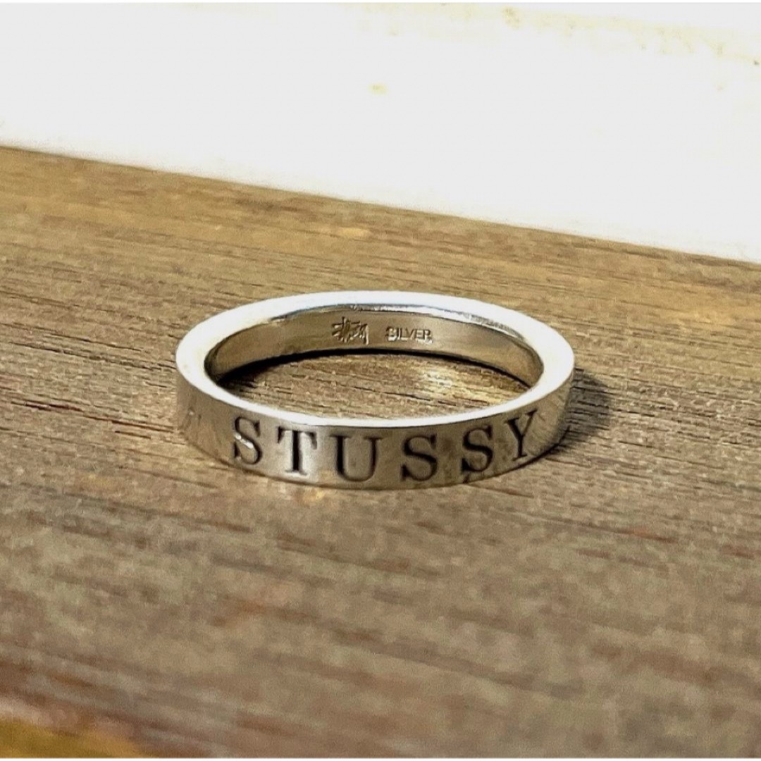 STUSSY(ステューシー)のSTUSSYステューシー/ SILVER ロゴ リング約16号位 メンズのアクセサリー(リング(指輪))の商品写真