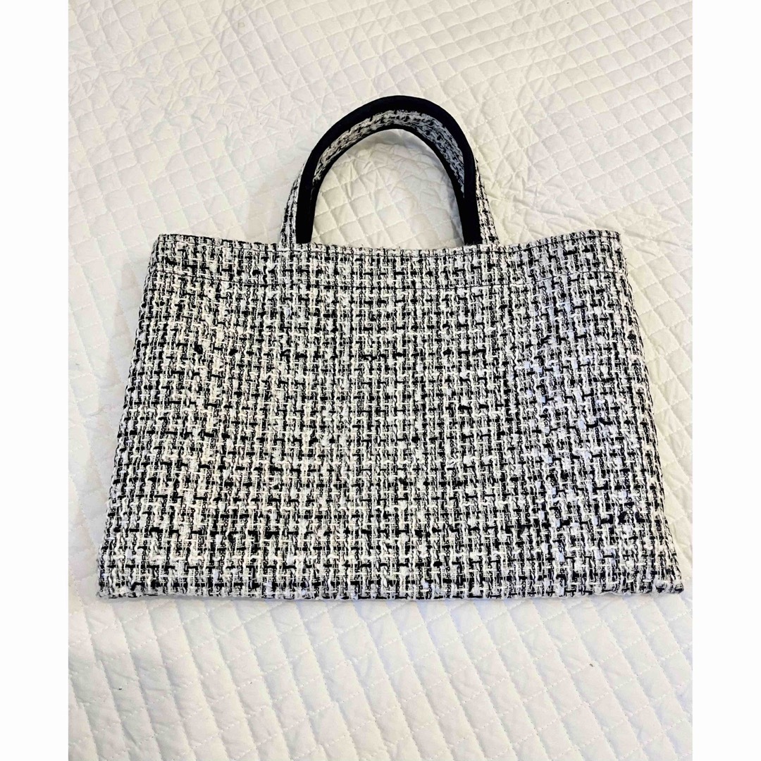 BIBI bag. “MIDDLE” tweed black  美品 レディースのバッグ(トートバッグ)の商品写真