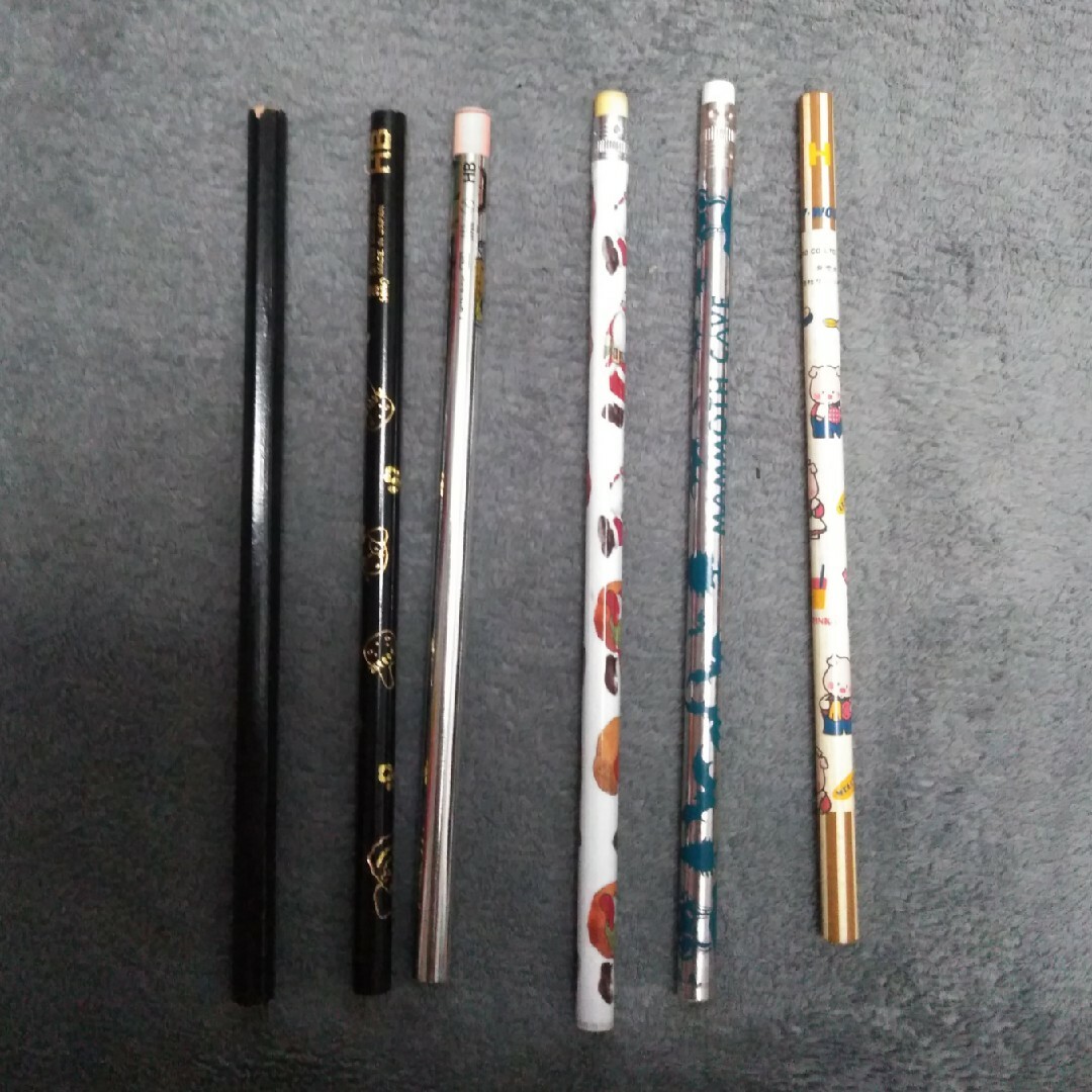 鉛筆17本　定規3本 エンタメ/ホビーのアート用品(鉛筆)の商品写真