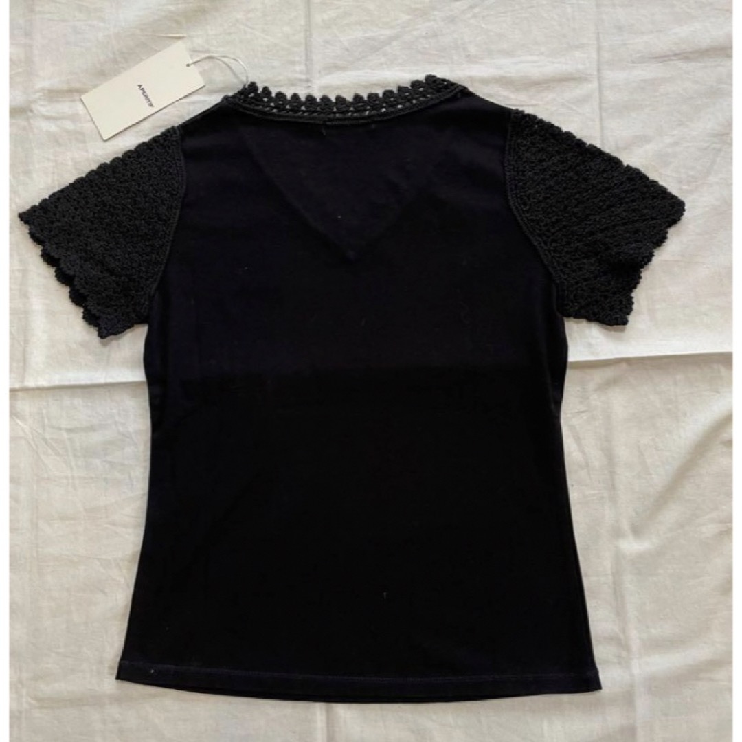 新品未使用　タグ付き　アペルト　APERITIF  黒　デザイン　半袖　Tシャツ レディースのトップス(Tシャツ(半袖/袖なし))の商品写真