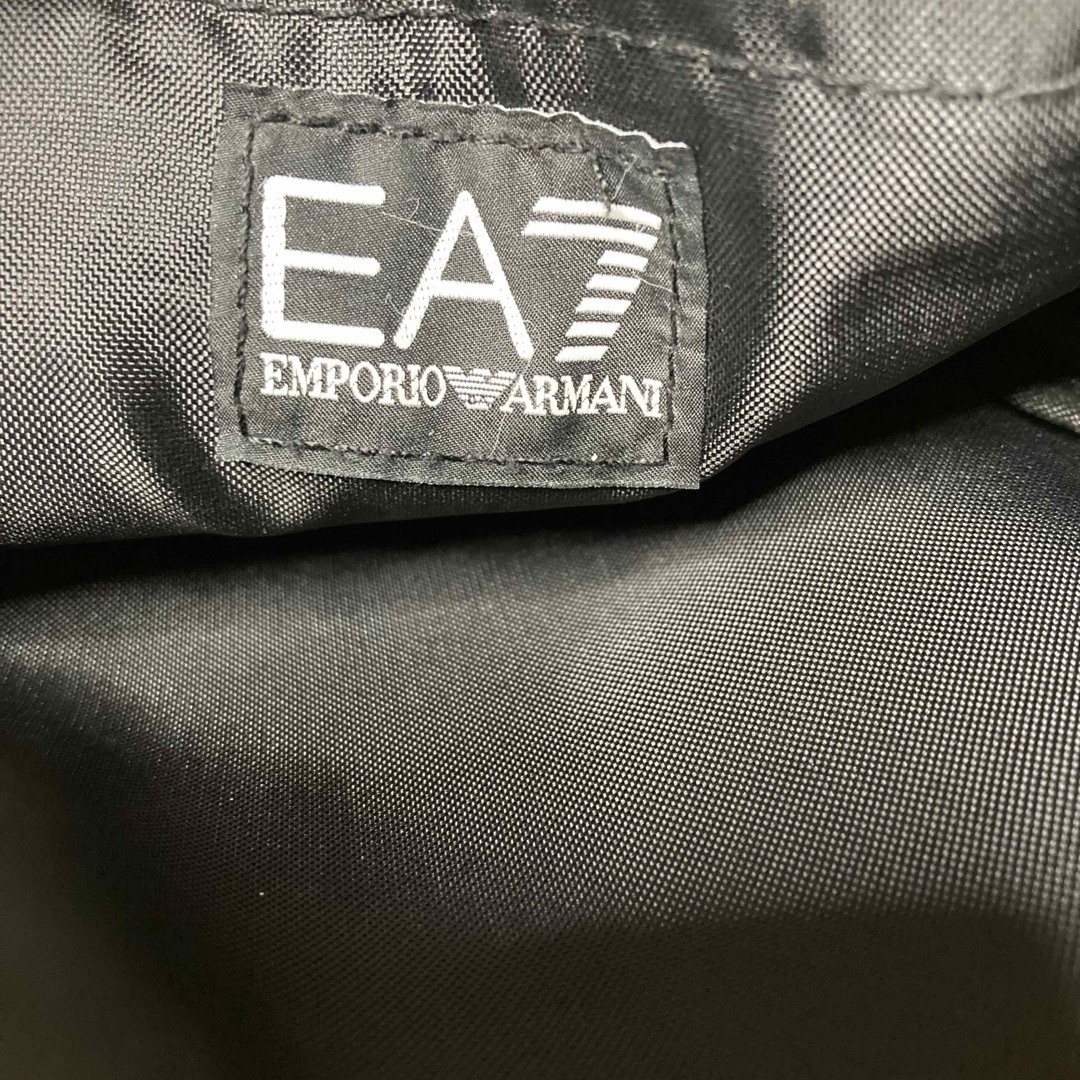 EMPORIO ARMANI EA7(エンポリオアルマーニイーエーセブン)の【レア】エンポリオアルマーニ　EA7 ショルダーバッグ　ブラック メンズのバッグ(ショルダーバッグ)の商品写真