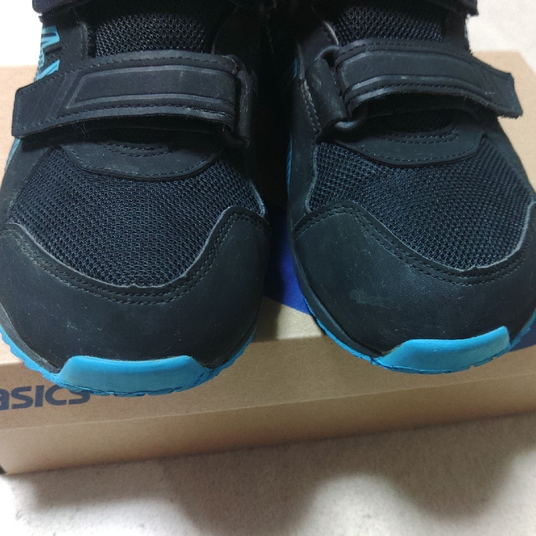 asics(アシックス)のアシックス　キッズ 子供靴　ゴアテックス　スニーカー　21.5㎝ キッズ/ベビー/マタニティのキッズ靴/シューズ(15cm~)(スニーカー)の商品写真