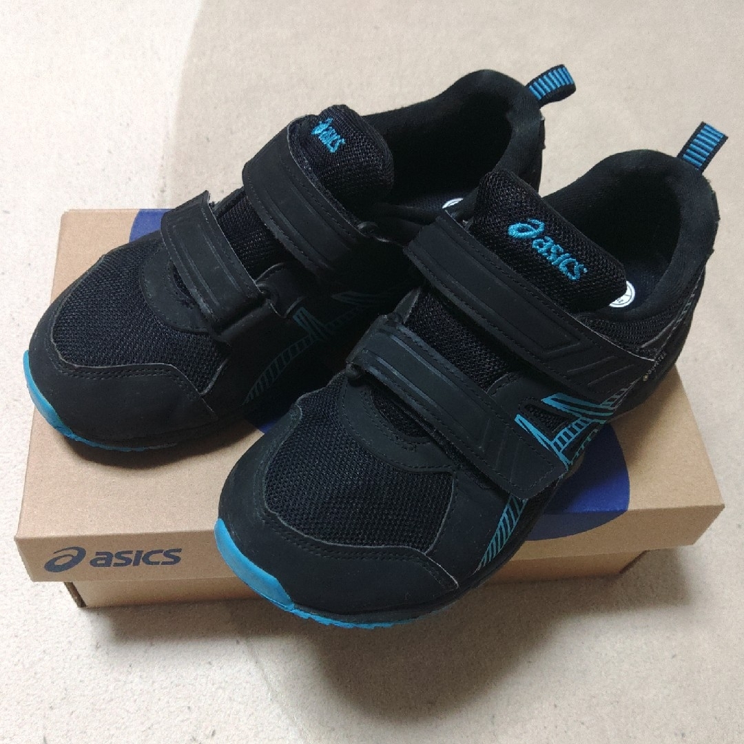 asics(アシックス)のアシックス　キッズ 子供靴　ゴアテックス　スニーカー　21.5㎝ キッズ/ベビー/マタニティのキッズ靴/シューズ(15cm~)(スニーカー)の商品写真