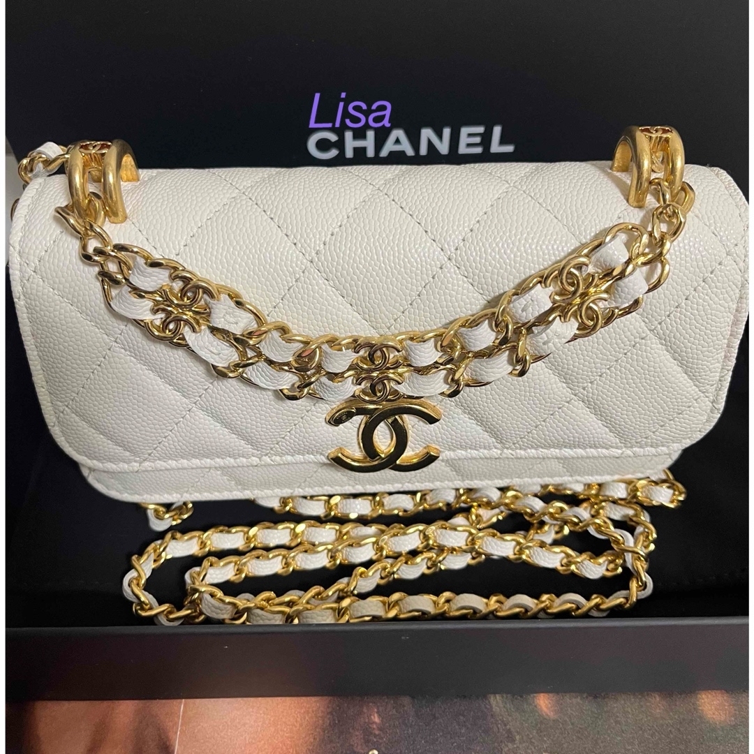 CHANEL(シャネル)のシャネル　フォンケース　チェーンウォレット　ミニマトラッセ  ショルダーバッグ レディースのバッグ(ショルダーバッグ)の商品写真