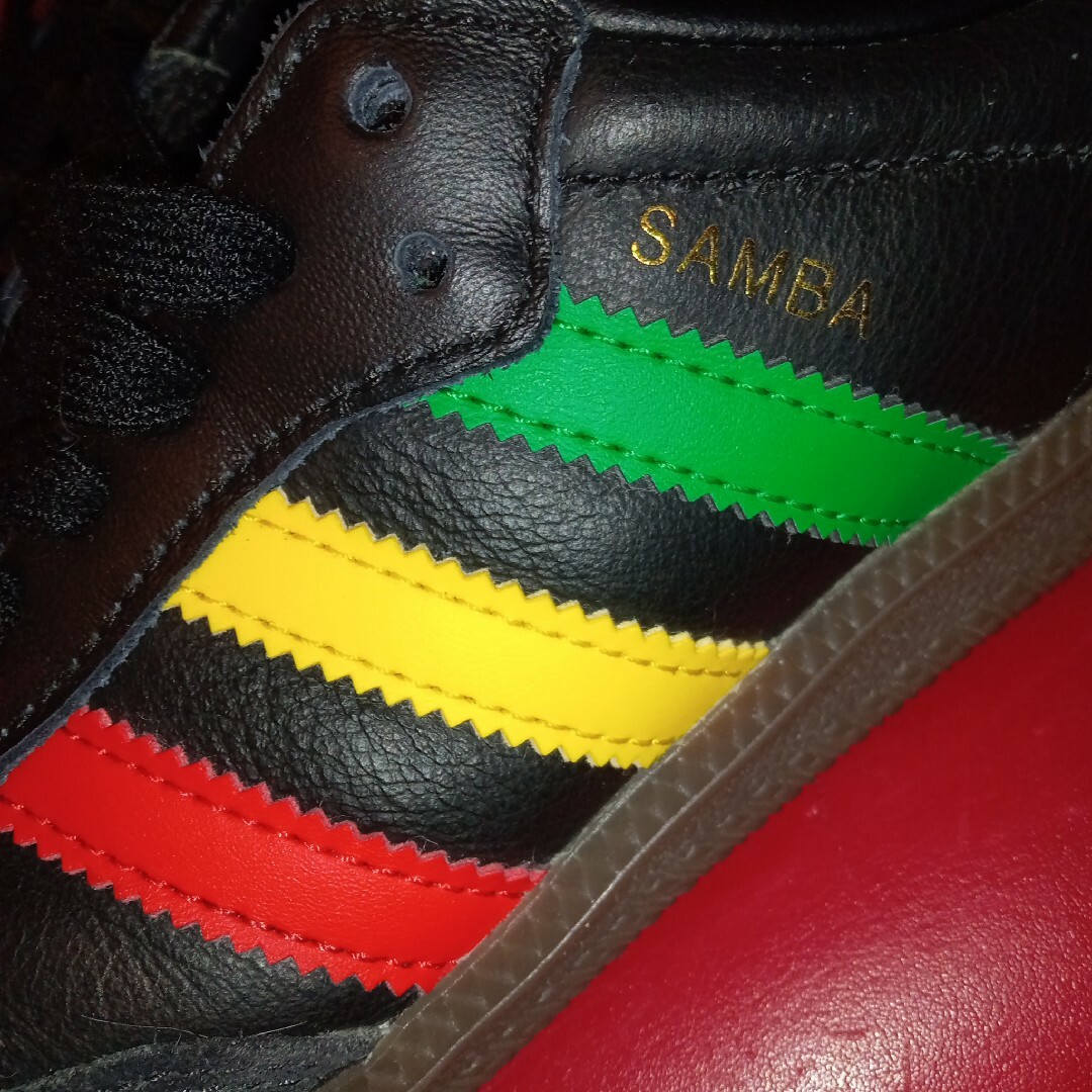 Originals（adidas）(オリジナルス)の【Bob Marley】adidas　SAMBA　OG　AJAX　ボブマーリー レディースの靴/シューズ(スニーカー)の商品写真