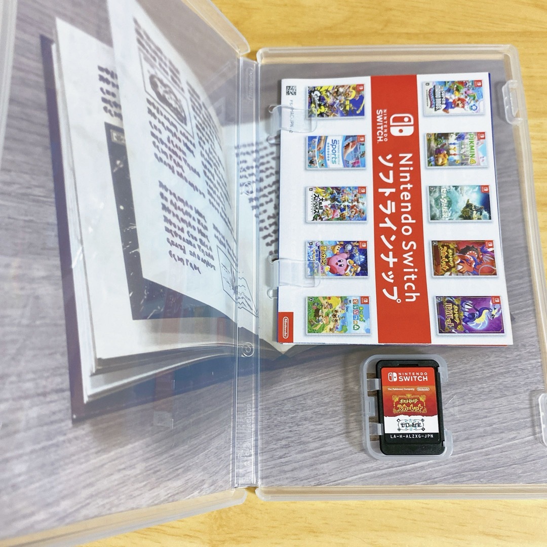 Nintendo Switch(ニンテンドースイッチ)のポケットモンスター スカーレット＋ゼロの秘宝 エンタメ/ホビーのゲームソフト/ゲーム機本体(家庭用ゲームソフト)の商品写真