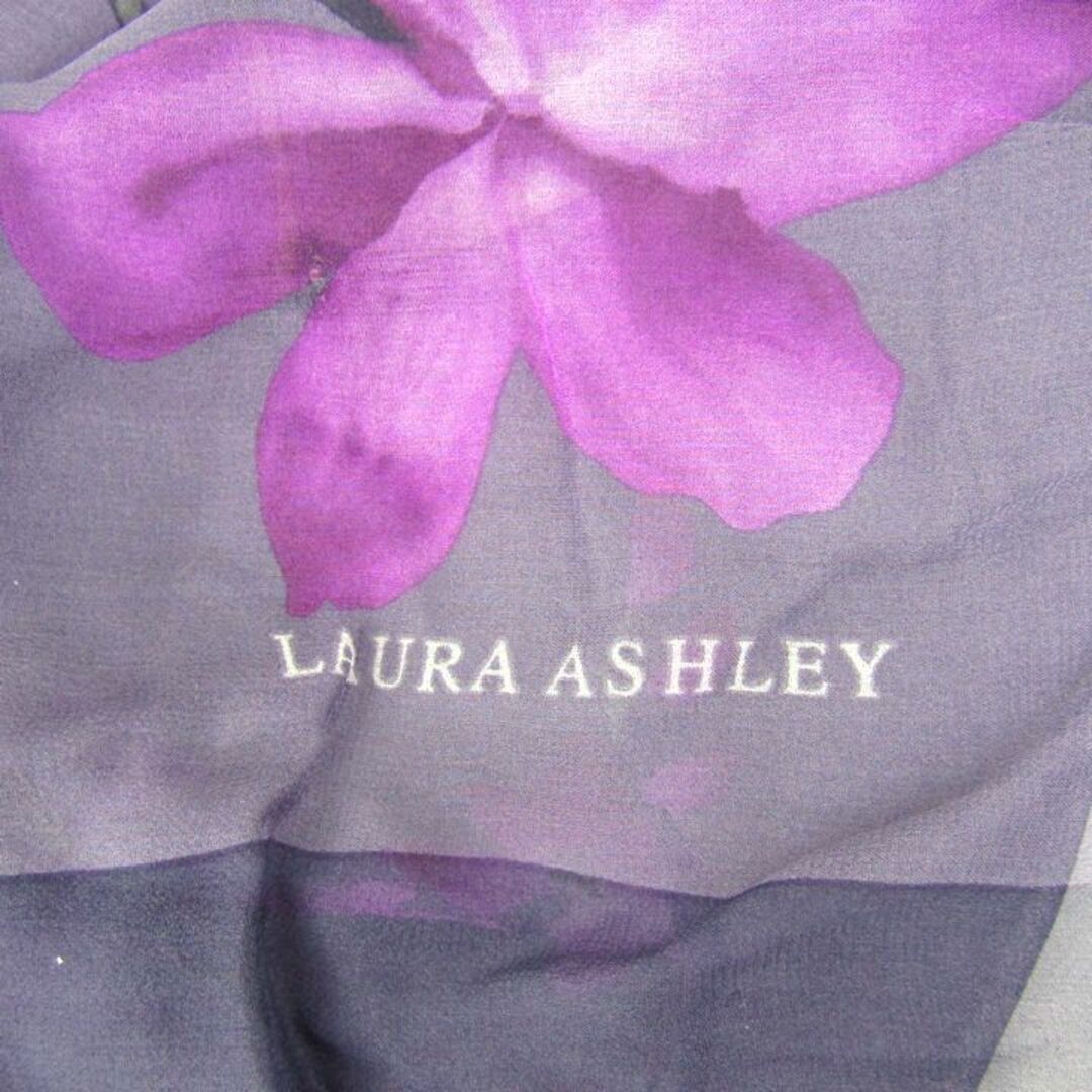 LAURA ASHLEY(ローラアシュレイ)のローラアシュレイ スカーフ 花柄 薄手 シルク100％ ブランド 小物 レディース パープル Laura Ashley レディースのファッション小物(バンダナ/スカーフ)の商品写真