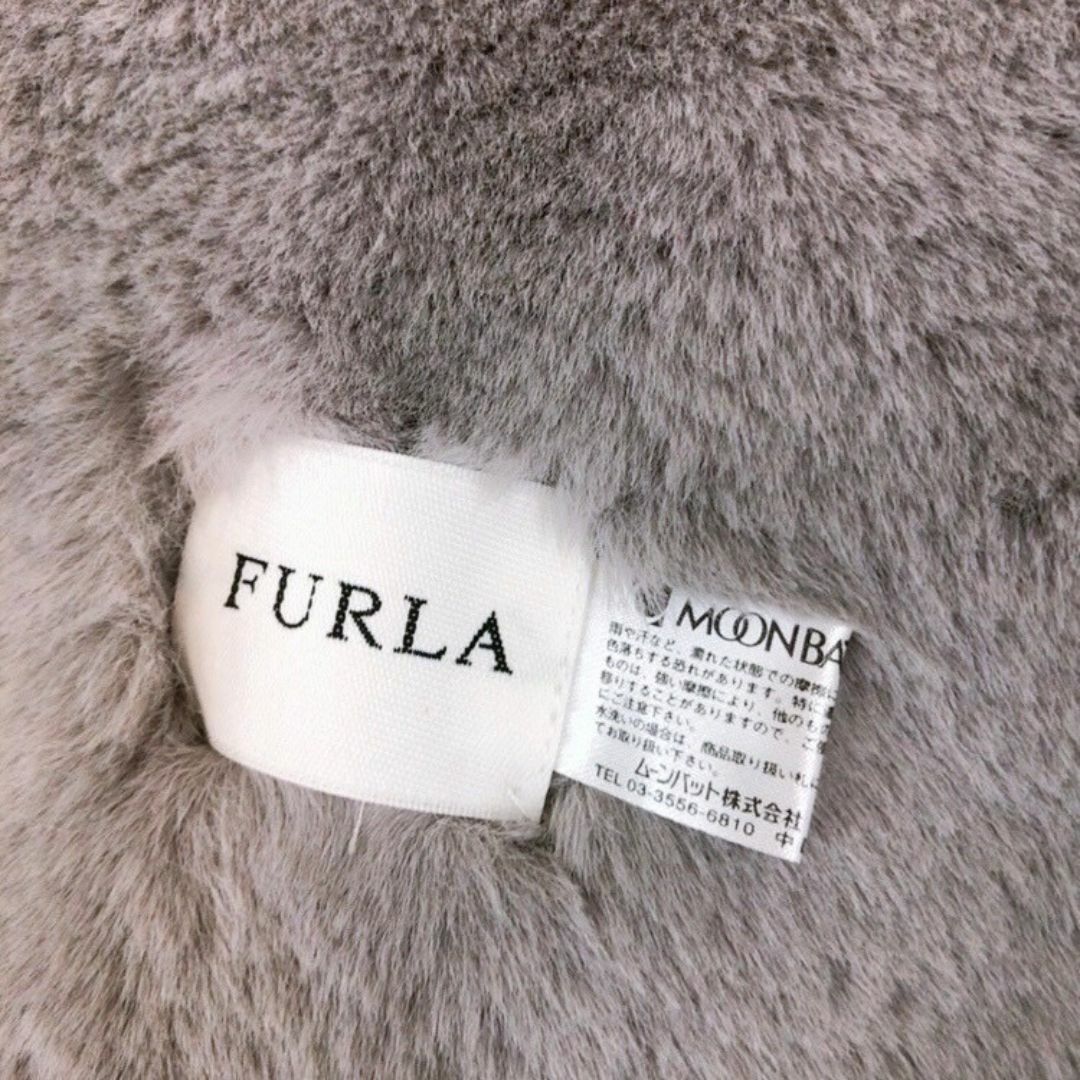 Furla(フルラ)のFURLA♡定番フェイクファーティペット♡ロゴチャームあり♡美品♡フルラマフラー レディースのファッション小物(マフラー/ショール)の商品写真