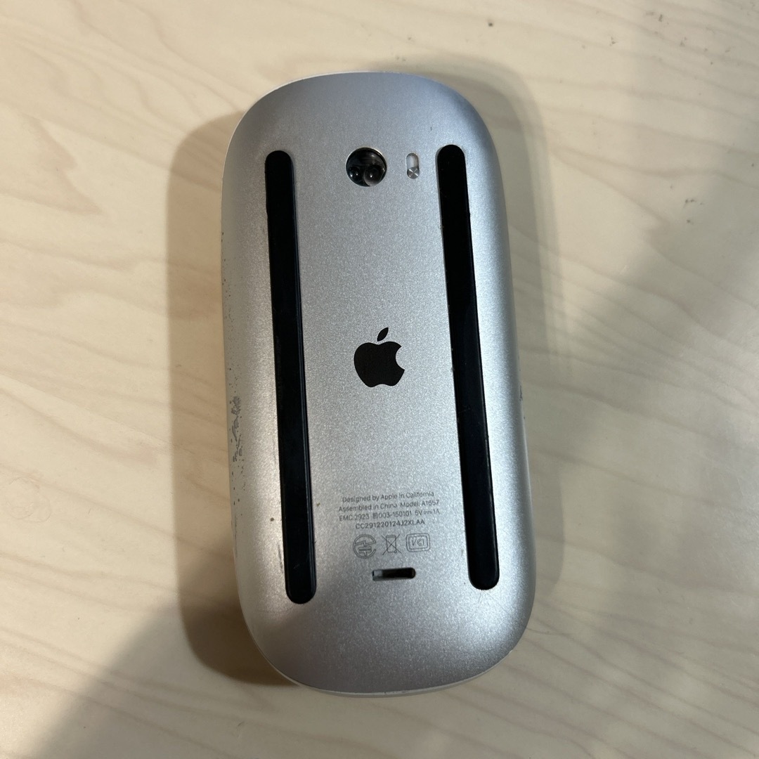 Apple(アップル)のAPPLE MAGIC MOUSE 2 マジックマウス2 スマホ/家電/カメラのPC/タブレット(PC周辺機器)の商品写真