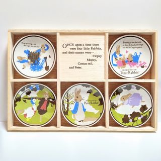 ピーターラビット(PETER RABBIT（TM）)の【新品未使用】ピーターラビット　豆皿　絵皿　トレイ　5枚セット　日本製　送料込み(キャラクターグッズ)