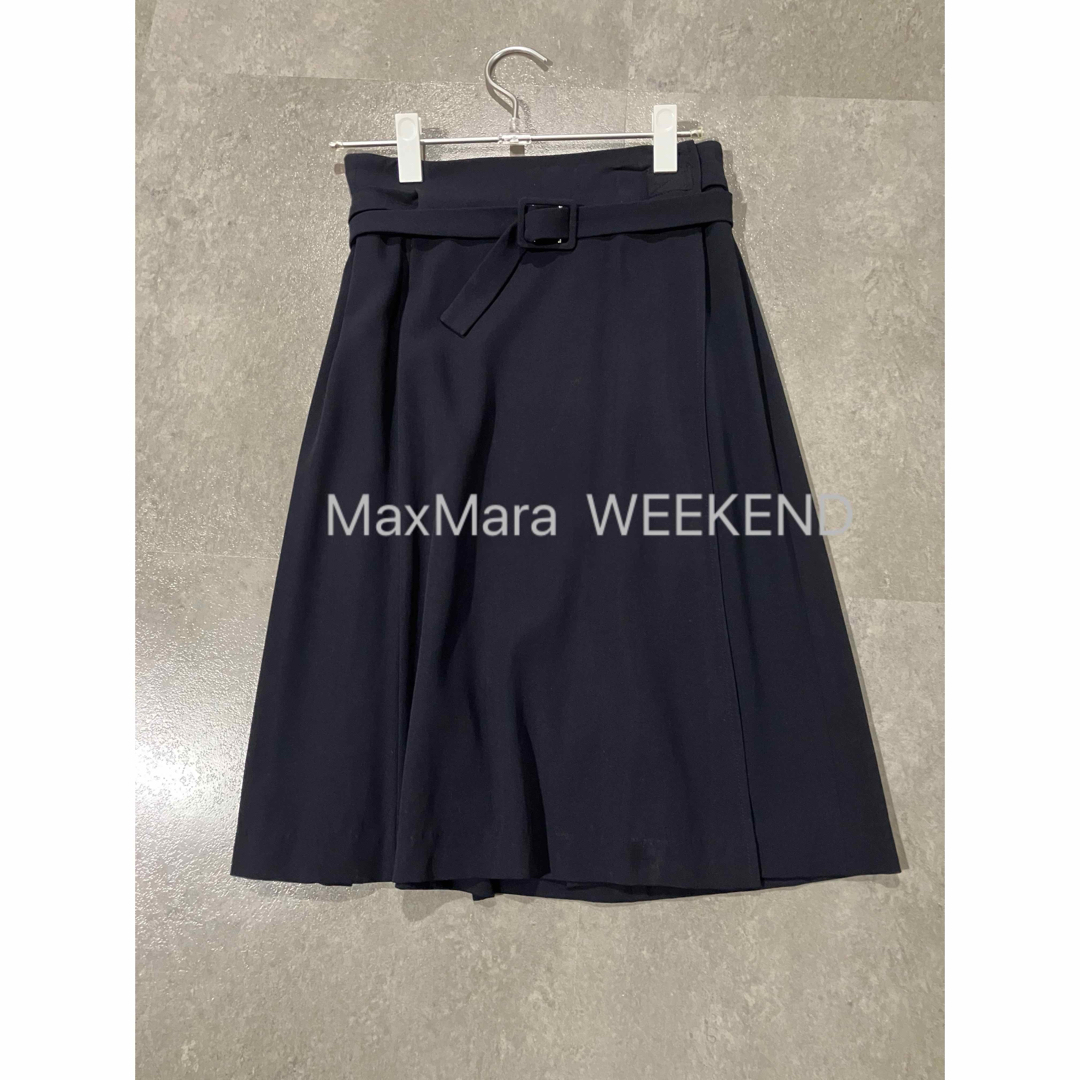 Weekend Max Mara(ウィークエンドマックスマーラ)のMaxMara  濃紺 巻きスカート レディースのスカート(ひざ丈スカート)の商品写真