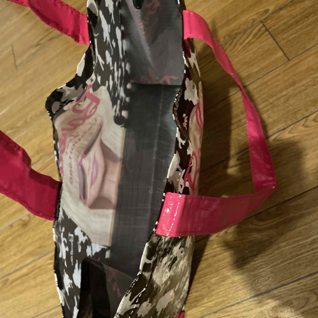 LeSportsac(レスポートサック)のBarbie ショッパー　レスポートサック レディースのバッグ(その他)の商品写真