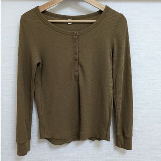 ユニクロ(UNIQLO)のUNIQLO ユニクロ ヘンリーネック シャツ ワッフル(カットソー(長袖/七分))