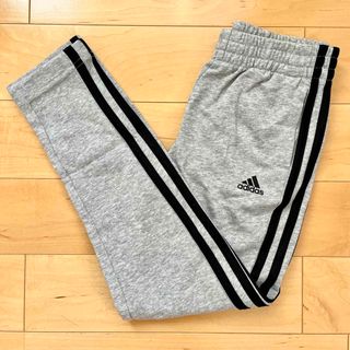 アディダス(adidas)のスウェットパンツ アディダス adidasキッズ 130cm 灰 ☆新品未使用(パンツ/スパッツ)