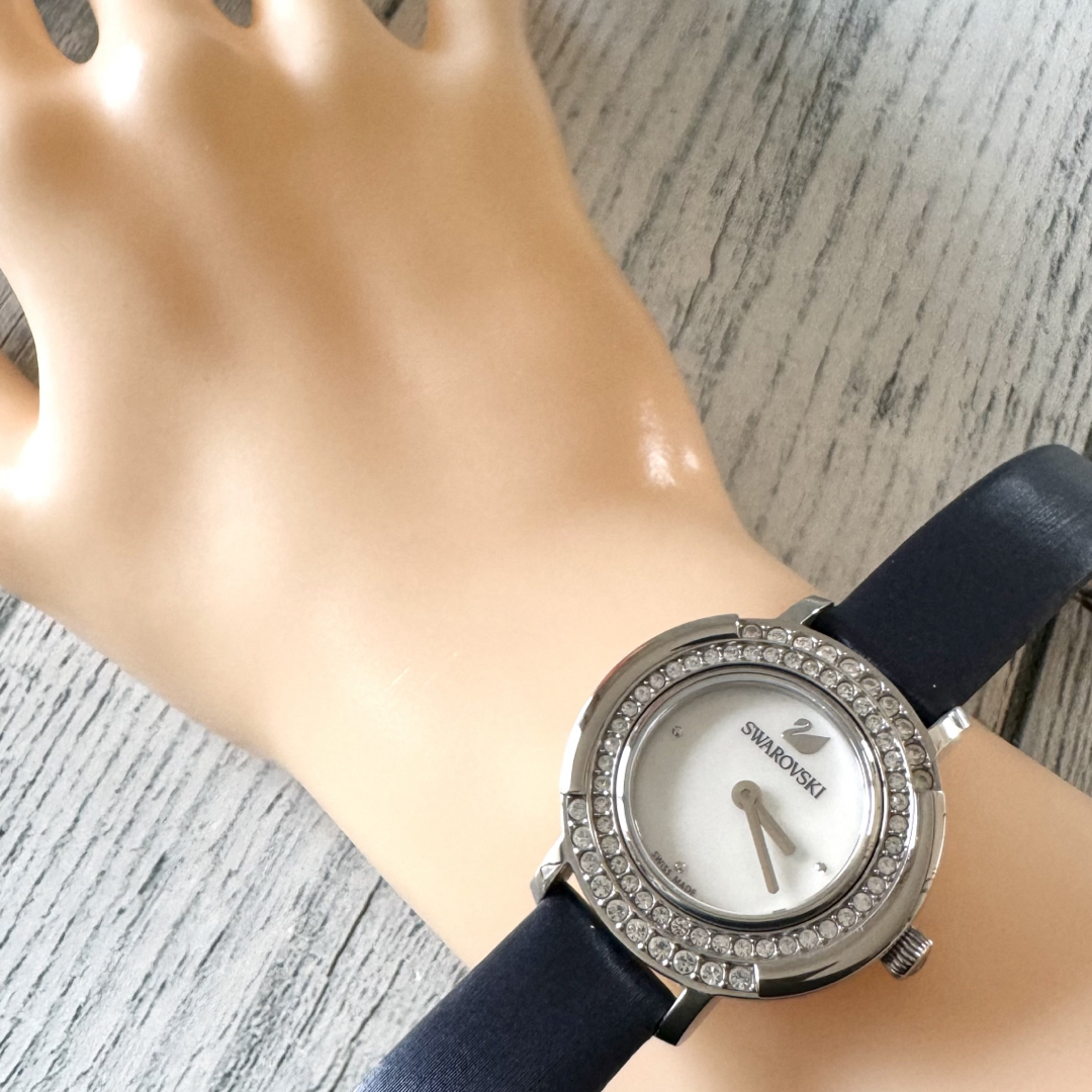 SWAROVSKI - 【希少】Swarovski スワロフスキー 時計 ストーン SWAROVSKI - 【希少】Swarovski スワロフスキー 時計 ストーン