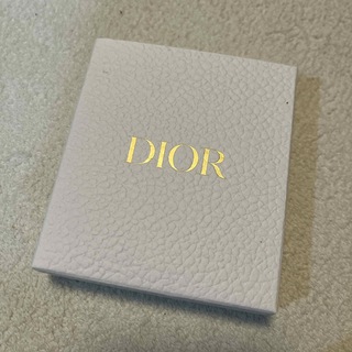 クリスチャンディオール(Christian Dior)のディオール　Dior ピンバッジ(ブローチ/コサージュ)
