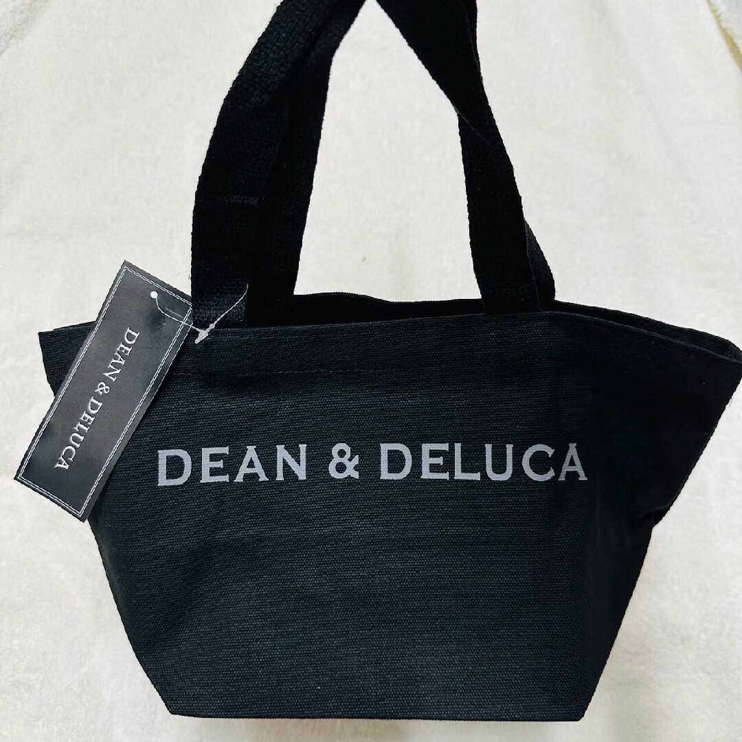 DEAN & DELUCA(ディーンアンドデルーカ)の新品SサイズDEAN＆DELUCA トートバッグ　ブラック　ロゴグレー レディースのバッグ(トートバッグ)の商品写真