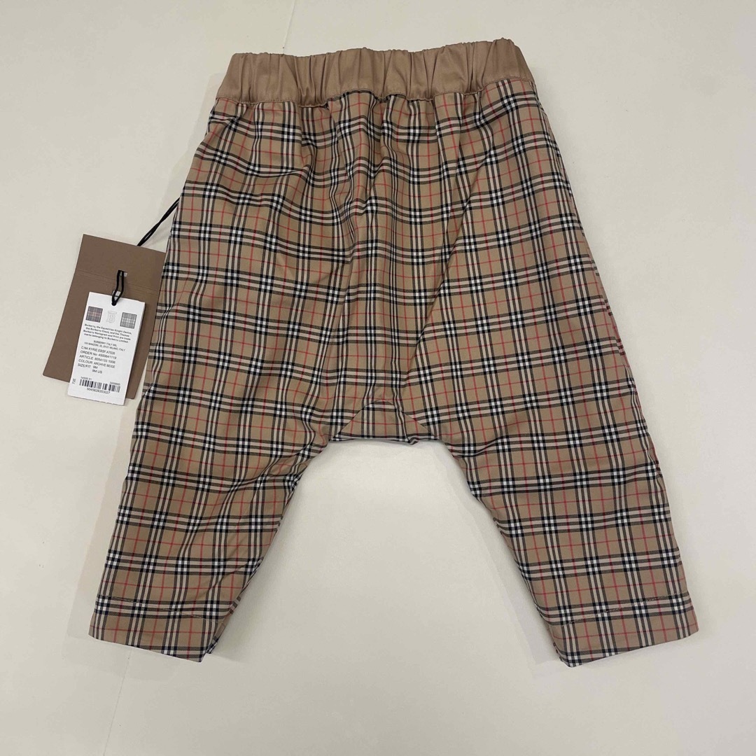 BURBERRY(バーバリー)の【新品】バーバリー　パンツ キッズ/ベビー/マタニティのベビー服(~85cm)(パンツ)の商品写真