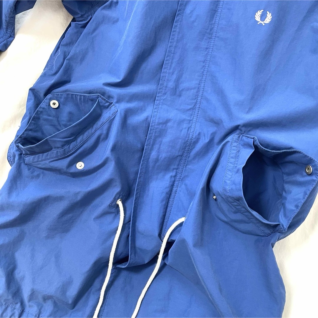 FRED PERRY(フレッドペリー)の希少【FRED PERRY】2WAY 月桂樹ロゴ マウンテンパーカー 中古美品 メンズのジャケット/アウター(マウンテンパーカー)の商品写真