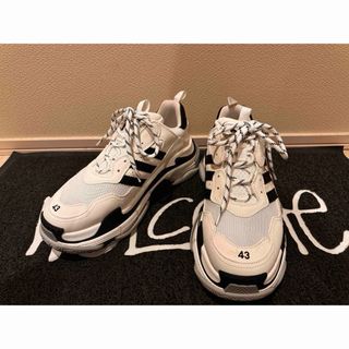 Balenciaga - BALENCIAGA adidas Triple S White Black