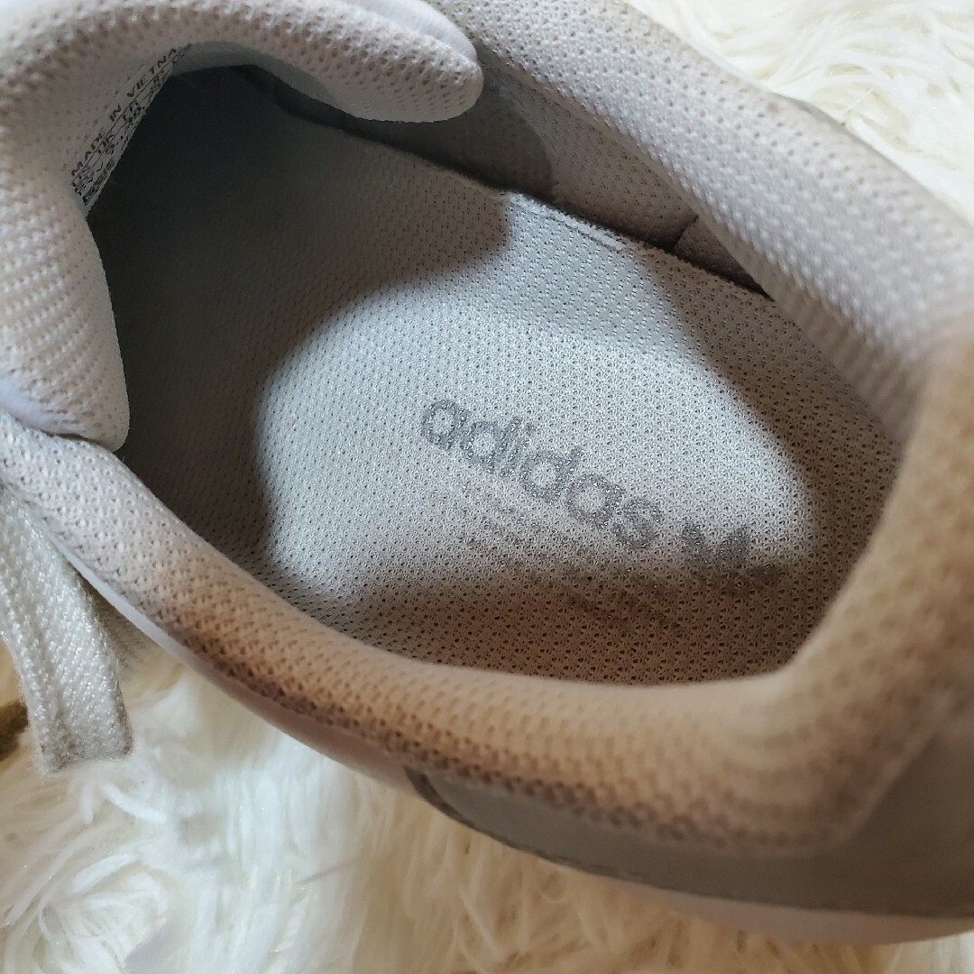 adidas(アディダス)のアディダス　スニーカー　SUPERSTAR　白　シルバー　23.5　ABCマート レディースの靴/シューズ(スニーカー)の商品写真