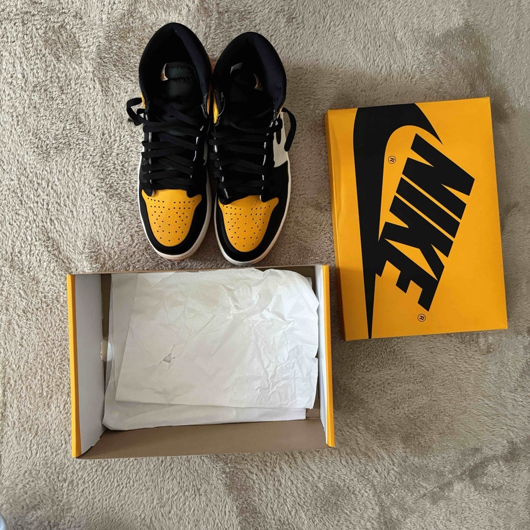 NIKE(ナイキ)の【最終値下げ中】jordan1 taxi 27.5 メンズの靴/シューズ(スニーカー)の商品写真