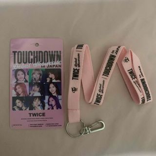 トゥワイス(TWICE)のTWICE Touchdown DVD W会員購入特典 パス ストラップ(アイドルグッズ)