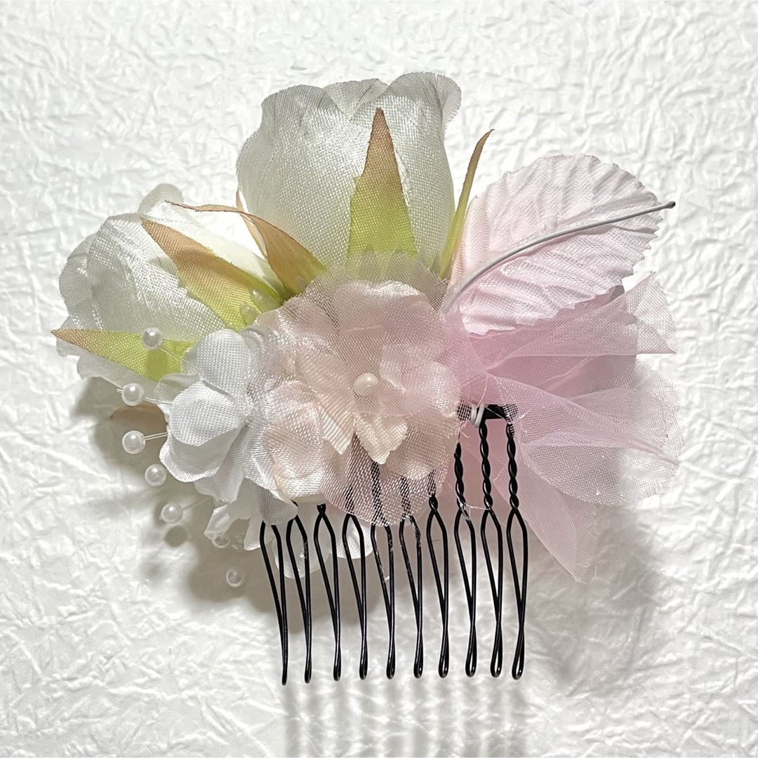 【ハンドメイド】造花のヘアアクセサリー　5点セット ハンドメイドのアクセサリー(ヘアアクセサリー)の商品写真