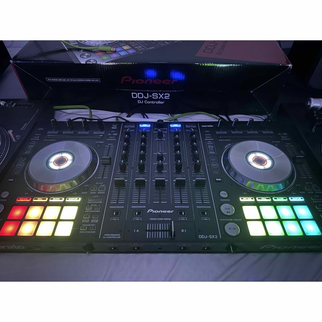 Pioneer(パイオニア)のPioneer DDJ-SX2 楽器のDJ機器(DJコントローラー)の商品写真