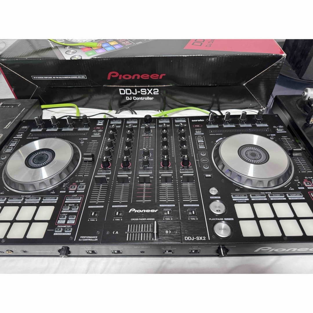 Pioneer(パイオニア)のPioneer DDJ-SX2 楽器のDJ機器(DJコントローラー)の商品写真