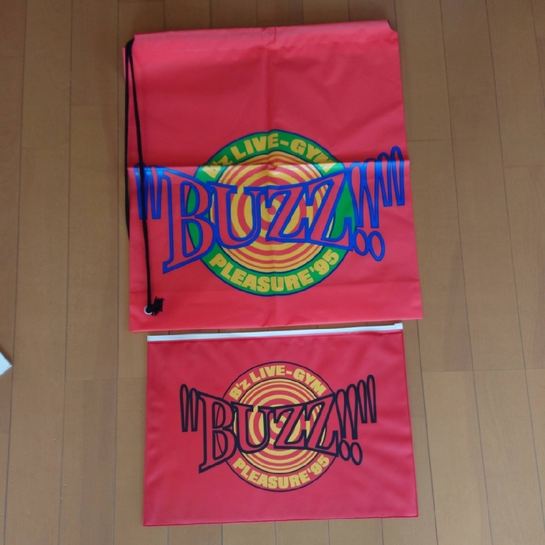 B'z(ビーズ)のB'z LIVE-GYM Pleasure'95 BUZZ!! グッズ セット エンタメ/ホビーのタレントグッズ(ミュージシャン)の商品写真