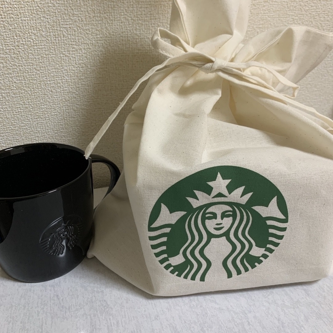 Starbucks(スターバックス)の【新品未使用】スターバックス ロゴマグカップ ブラック355ml スタバロゴマグ インテリア/住まい/日用品のキッチン/食器(グラス/カップ)の商品写真