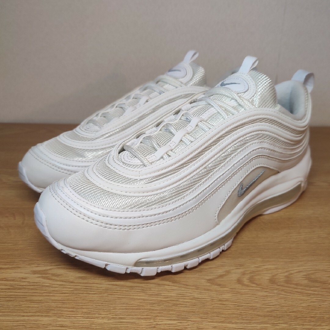 NIKE(ナイキ)の極美品 大人気 NIKE AIR MAX 97 ALL WHITE 27 メンズの靴/シューズ(スニーカー)の商品写真