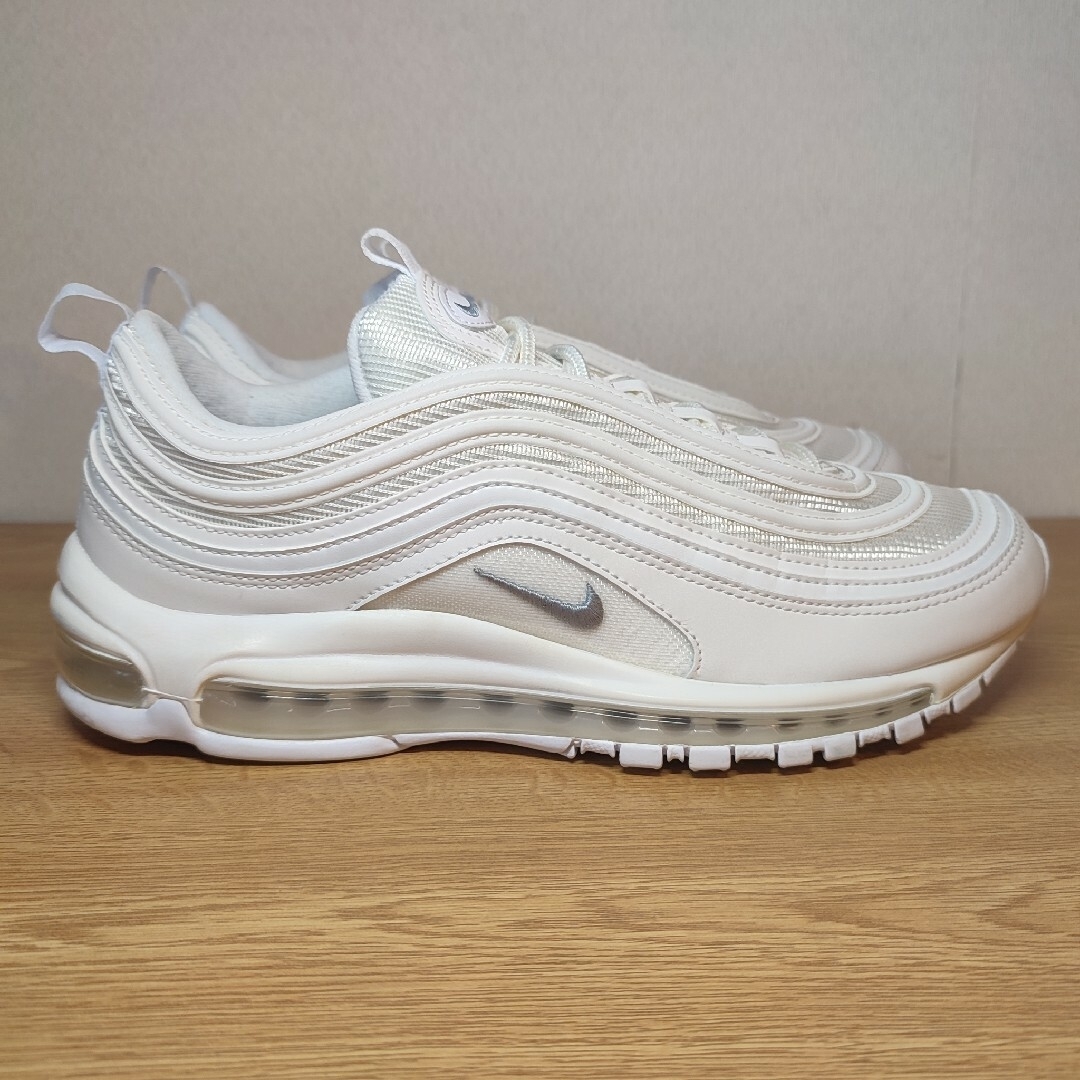 NIKE(ナイキ)の極美品 大人気 NIKE AIR MAX 97 ALL WHITE 27 メンズの靴/シューズ(スニーカー)の商品写真