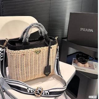 プラダ(PRADA)の美品{プラダ} のショルダーバッグ(その他)