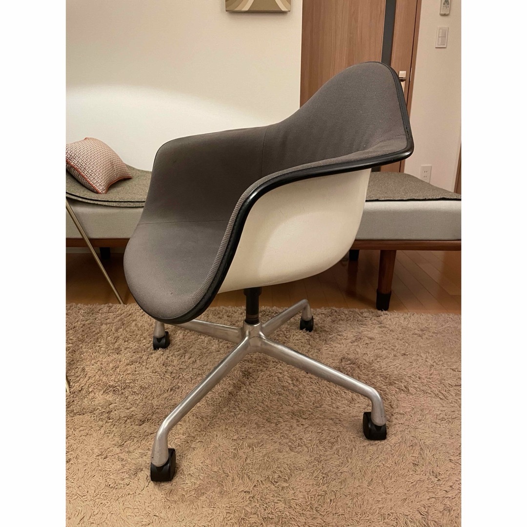 Herman Miller - HermanMiller ハーマンミラー アームシェル Herman Miller - HermanMiller ハーマンミラー アームシェル