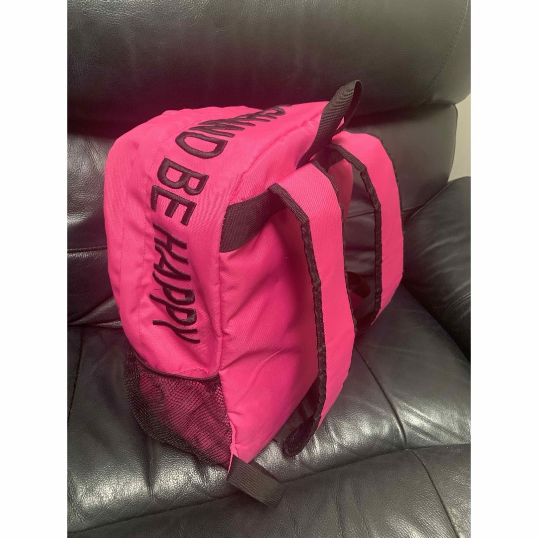 大容量　リュック　バッグパック　ショッキングピンク レディースのバッグ(リュック/バックパック)の商品写真