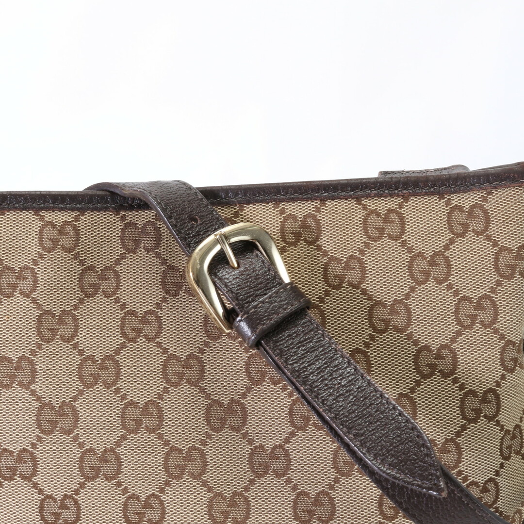 Gucci(グッチ)の美品 グッチ GGキャンバス アビー 131326 2684 レザー ショルダーバッグ 斜め掛け メッセンジャー トート 通勤 メンズ EEM U33-3 メンズのバッグ(ショルダーバッグ)の商品写真