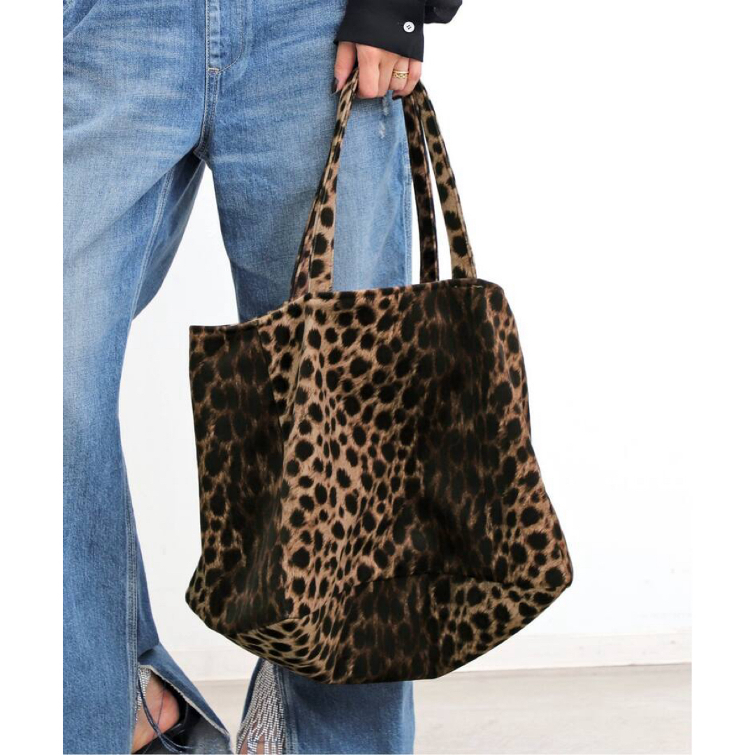 L'Appartement DEUXIEME CLASSE(アパルトモンドゥーズィエムクラス)の新品【BAZAR ATELIER SABLON】LEOPARD TOTE BA レディースのバッグ(トートバッグ)の商品写真