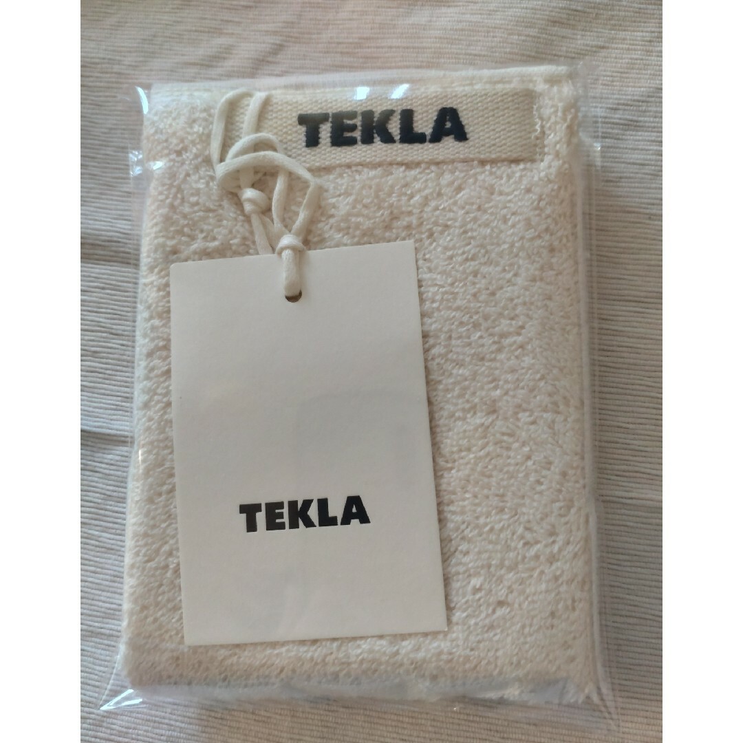 TOMORROWLAND(トゥモローランド)の新品　TEKLA（テクラ）オーガニックコットンタオル　ナチュラル レディースのファッション小物(ハンカチ)の商品写真