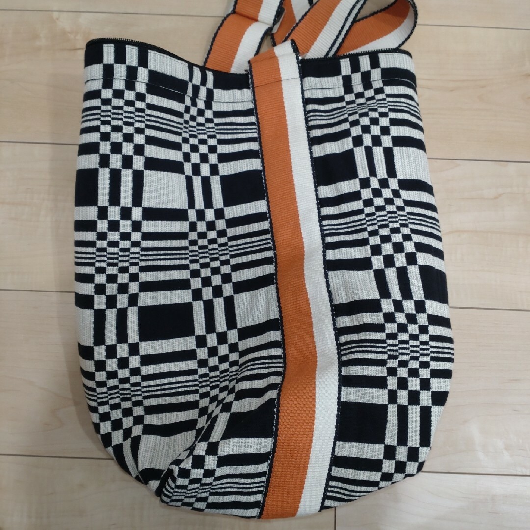 【美品】ヨハンナ・グリクセン　テトラ ショルダーバッグ Doris ドリス レディースのバッグ(ショルダーバッグ)の商品写真