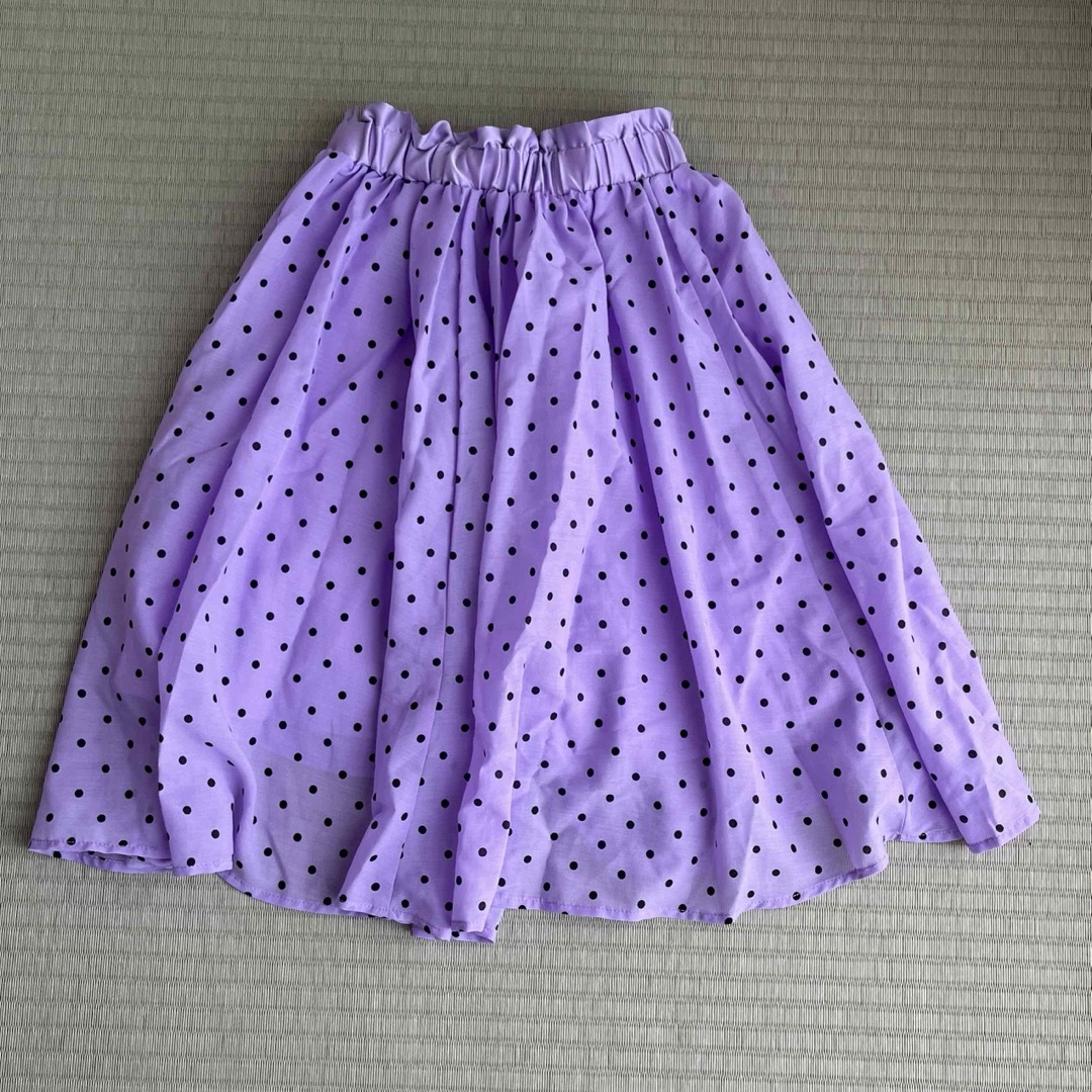 GU(ジーユー)のドット　スカート　110 紫　水玉 キッズ/ベビー/マタニティのキッズ服女の子用(90cm~)(スカート)の商品写真