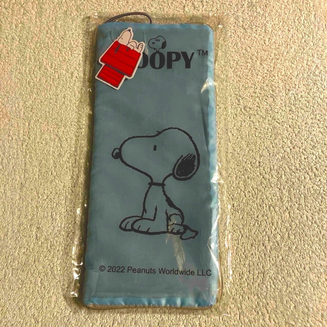 SNOOPY(スヌーピー)のスヌーピー傘カバー   エンタメ/ホビーのおもちゃ/ぬいぐるみ(キャラクターグッズ)の商品写真