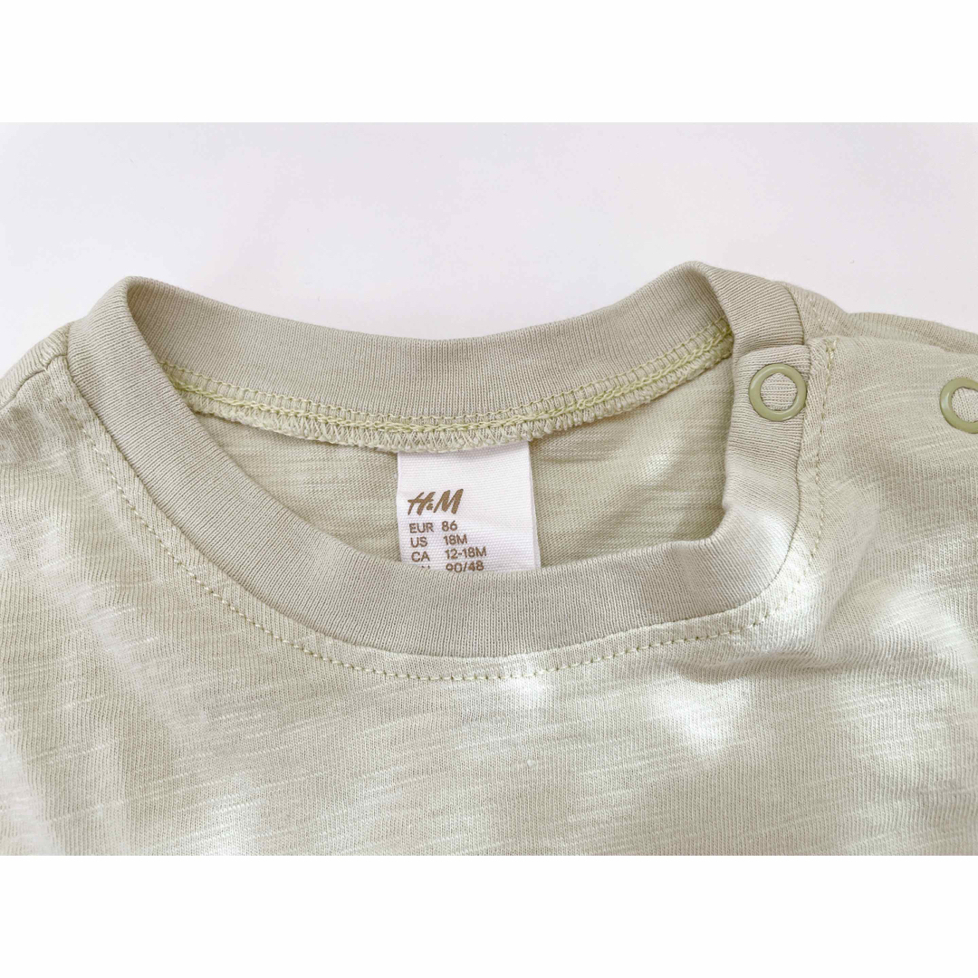 H&M(エイチアンドエム)のH&M 無地Tシャツ 🍃 キッズ/ベビー/マタニティのベビー服(~85cm)(Ｔシャツ)の商品写真