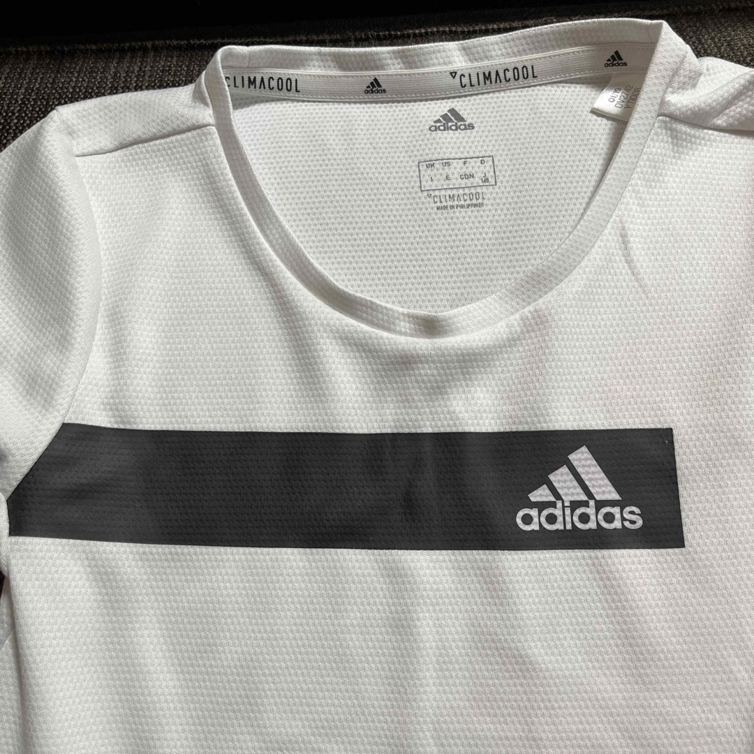 adidas(アディダス)のadidas 140 Tシャツ キッズ/ベビー/マタニティのキッズ服女の子用(90cm~)(Tシャツ/カットソー)の商品写真