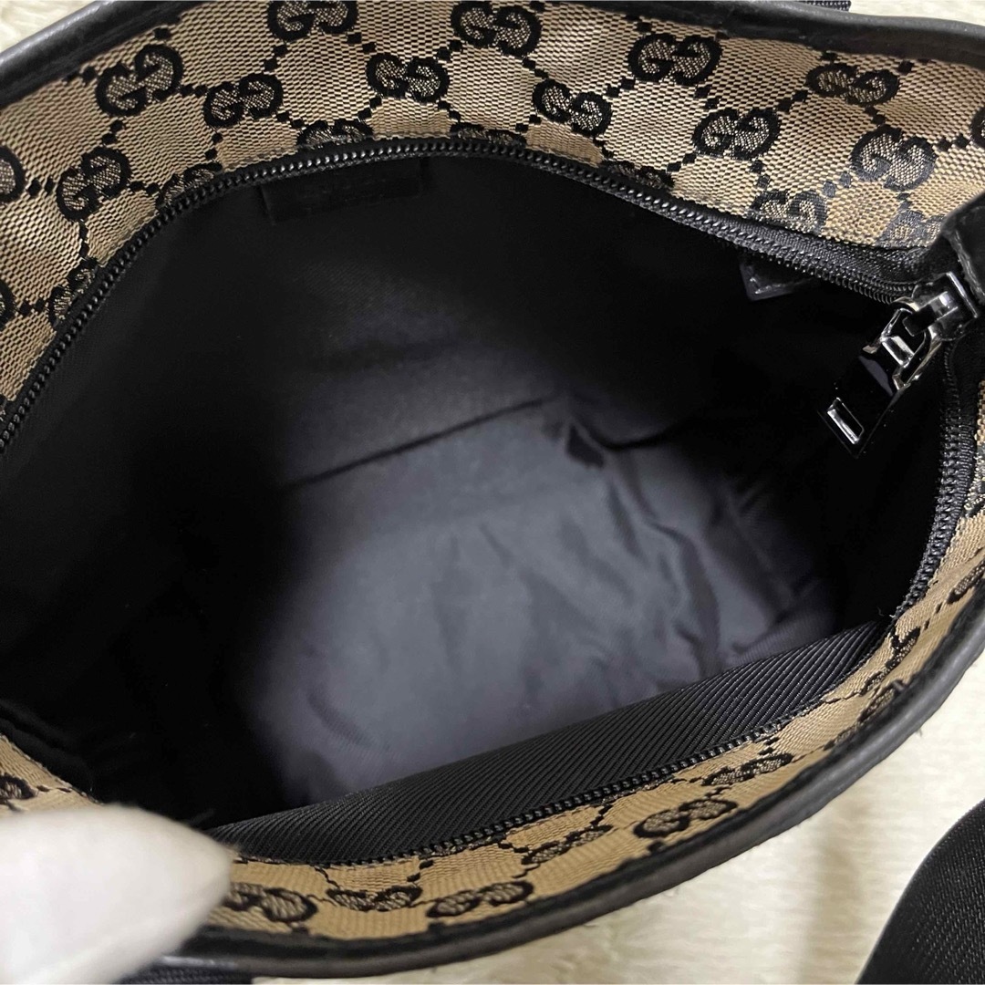 Gucci(グッチ)の736✨美品✨グッチ トートバッグ 肩掛け GGキャンバス×レザー ベージュ 黒 レディースのバッグ(トートバッグ)の商品写真